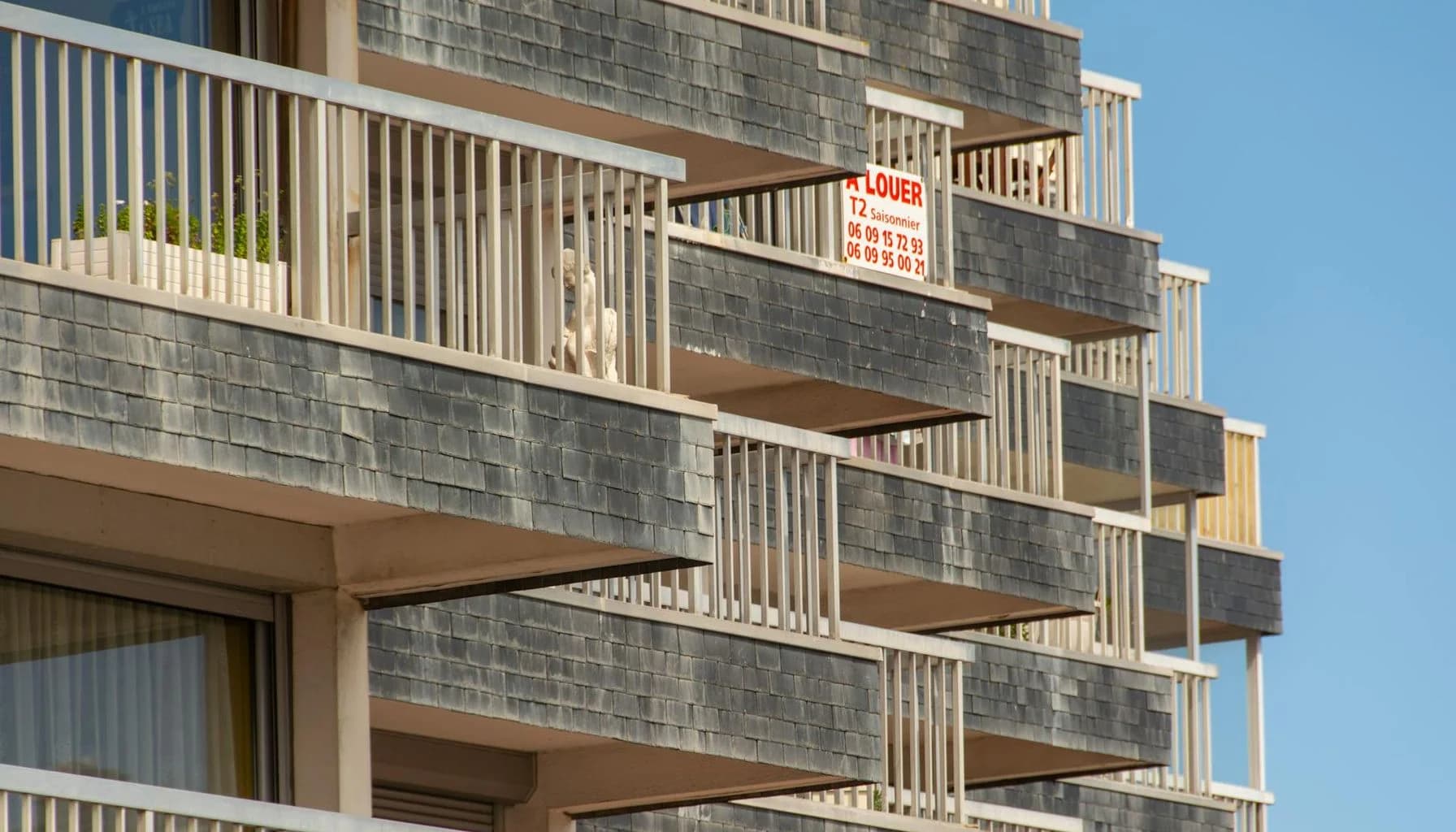 UK Landlord Exodus Slows as Rental Sell-Offs Plunge