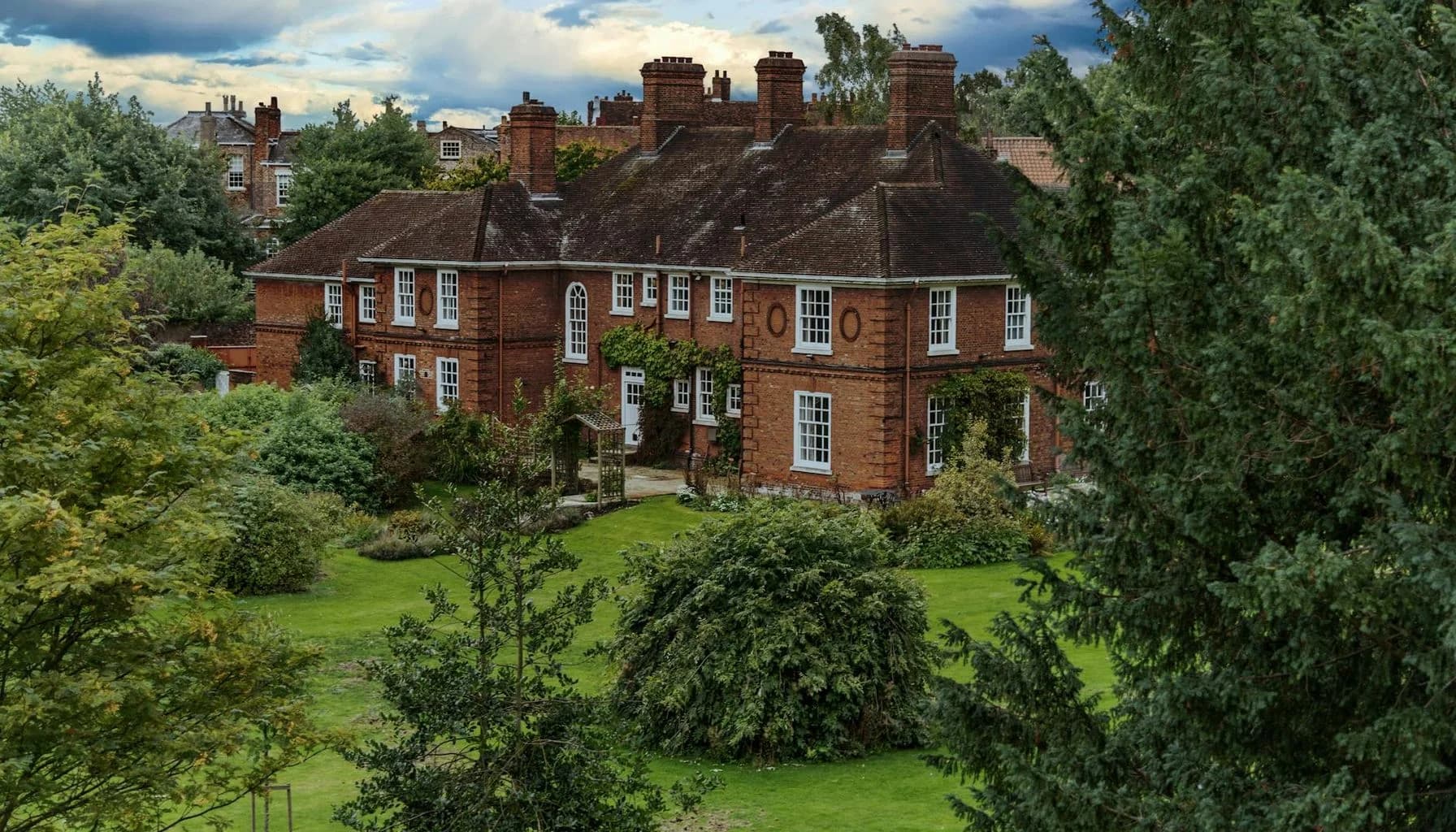 UK buy to let mortgage article image for Large-Scale Landlords Increasingly Seek Remortgage Options