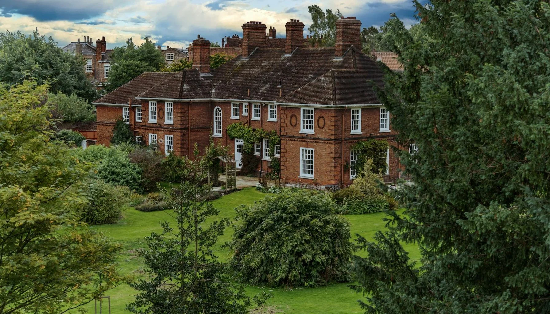 UK buy to let mortgage article image for Large-Scale Landlords Increasingly Seek Remortgage Options