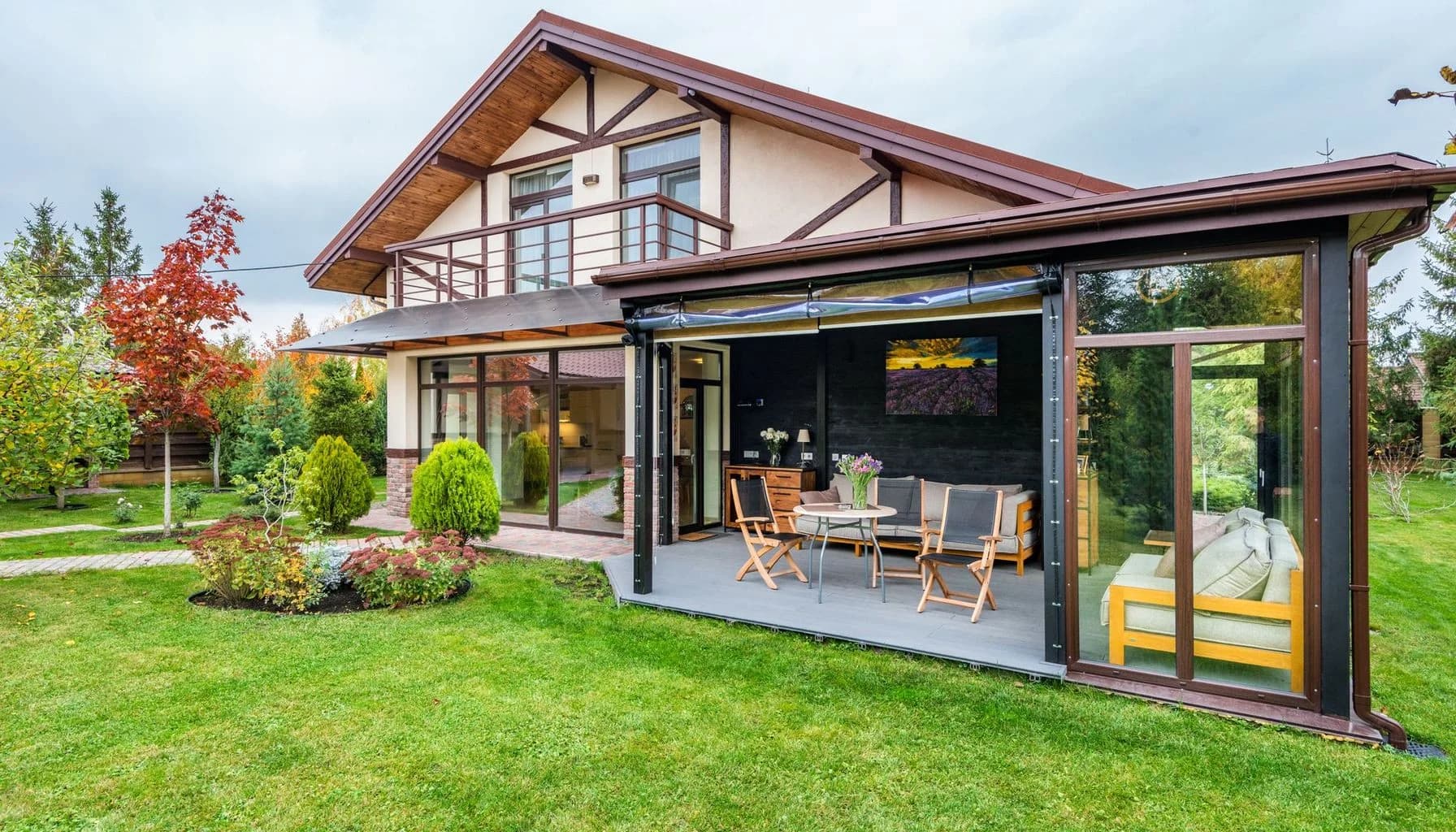 UK residential mortgage article image for Property Professionals Share Insights on July House Prices