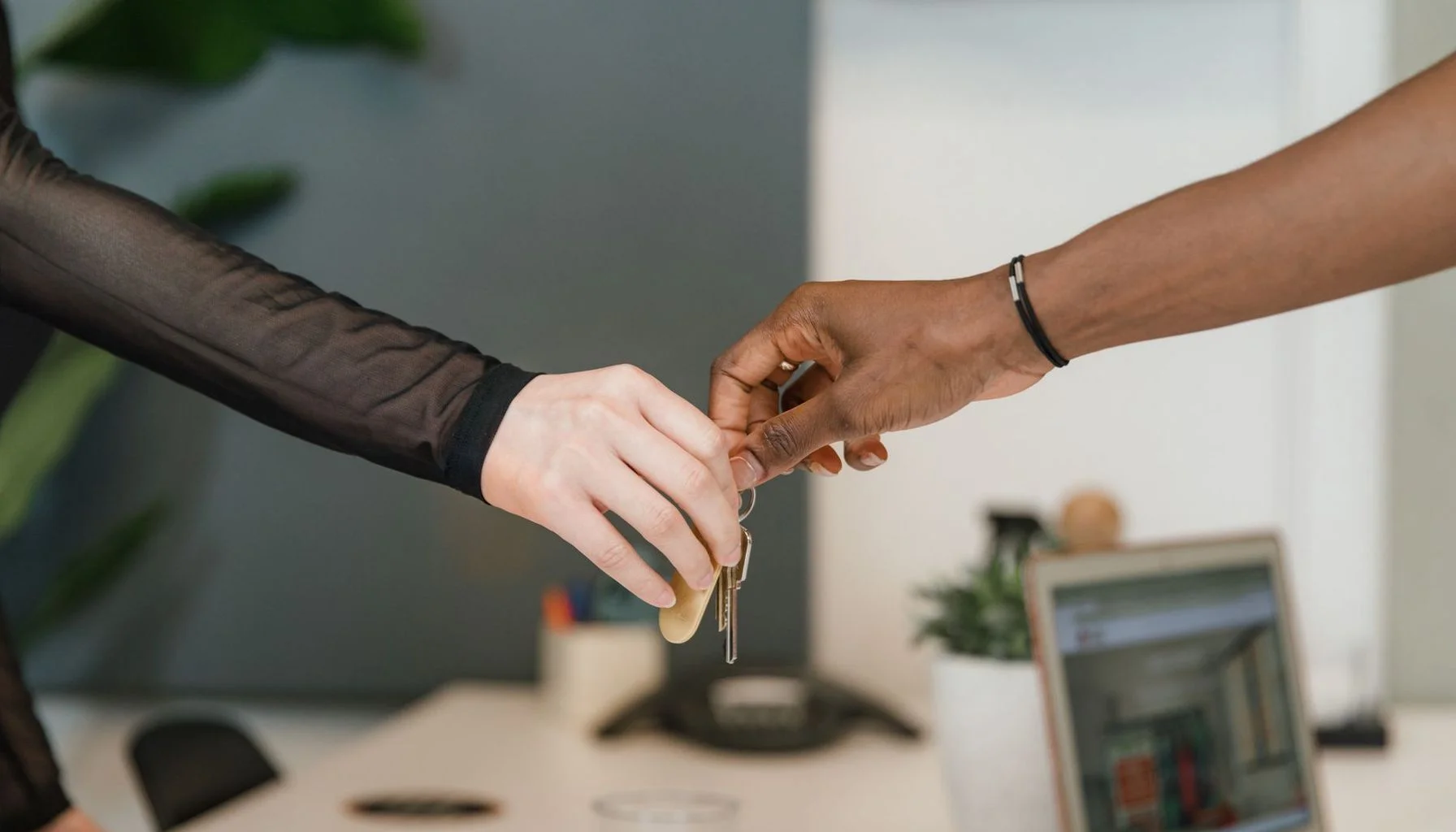 UK first time buyer mortgage article image for No-Deposit Mortgages Key Insights for First-Time Buyers