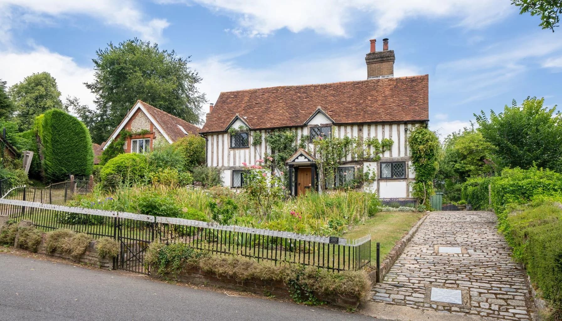 UK buy to let mortgage article image for Afin Bank Hits £135M in Buy-to-Let Mortgage Approvals