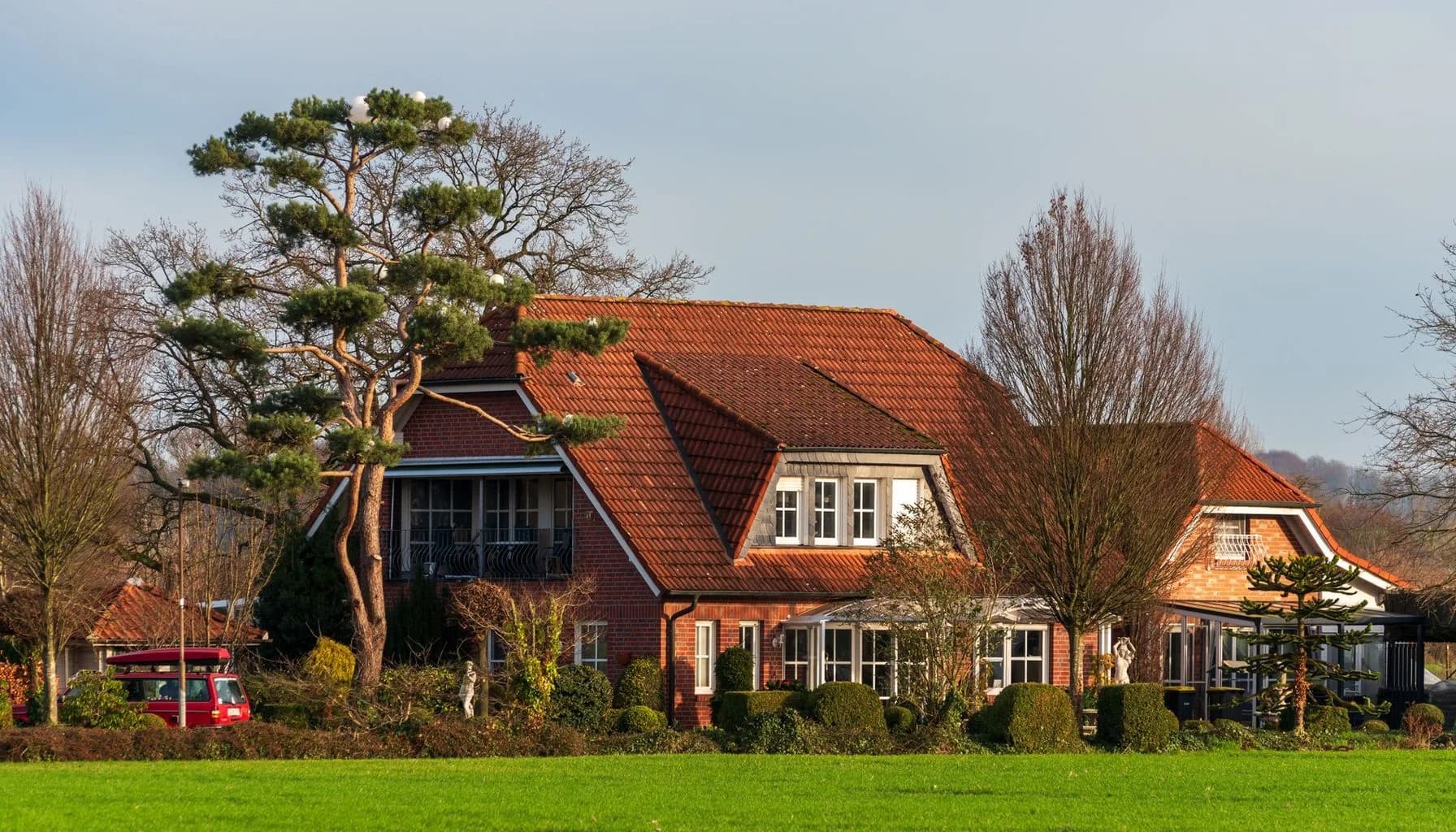 UK residential mortgage article image for Unregulated Mortgage Advice Risks in the Mortgage Market