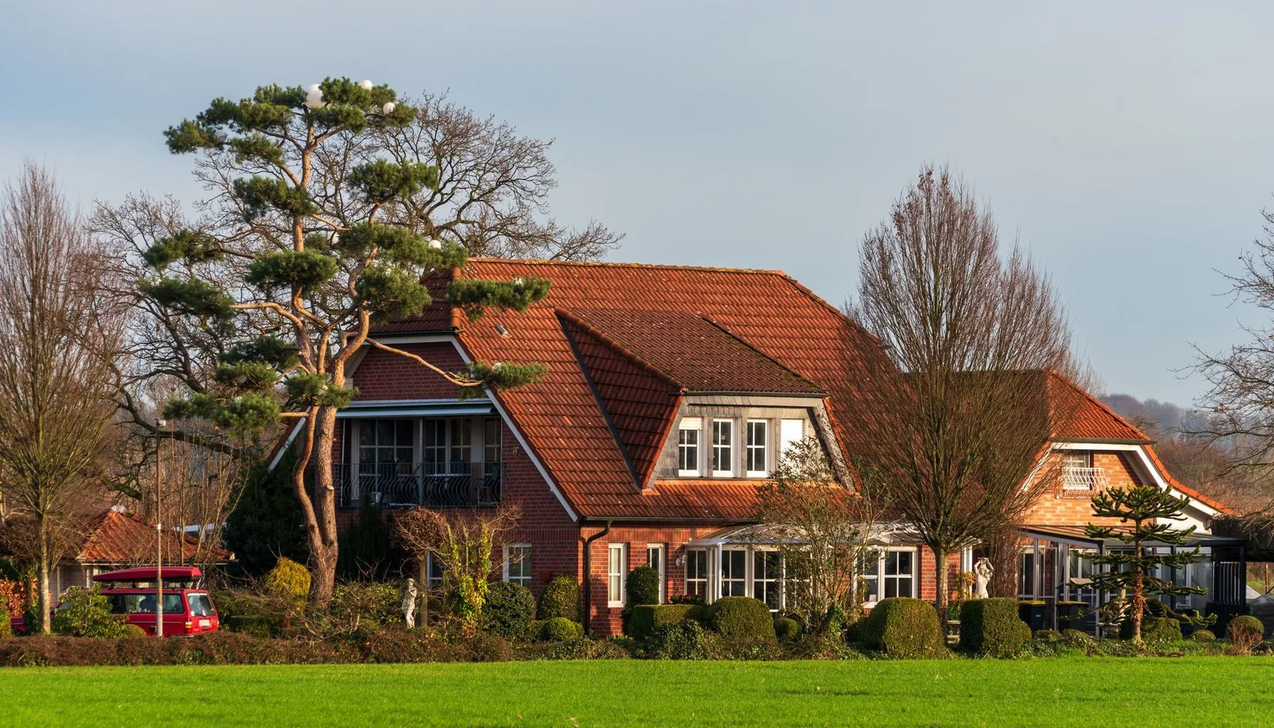 UK residential mortgage article image for Unregulated Mortgage Advice Risks in the Mortgage Market
